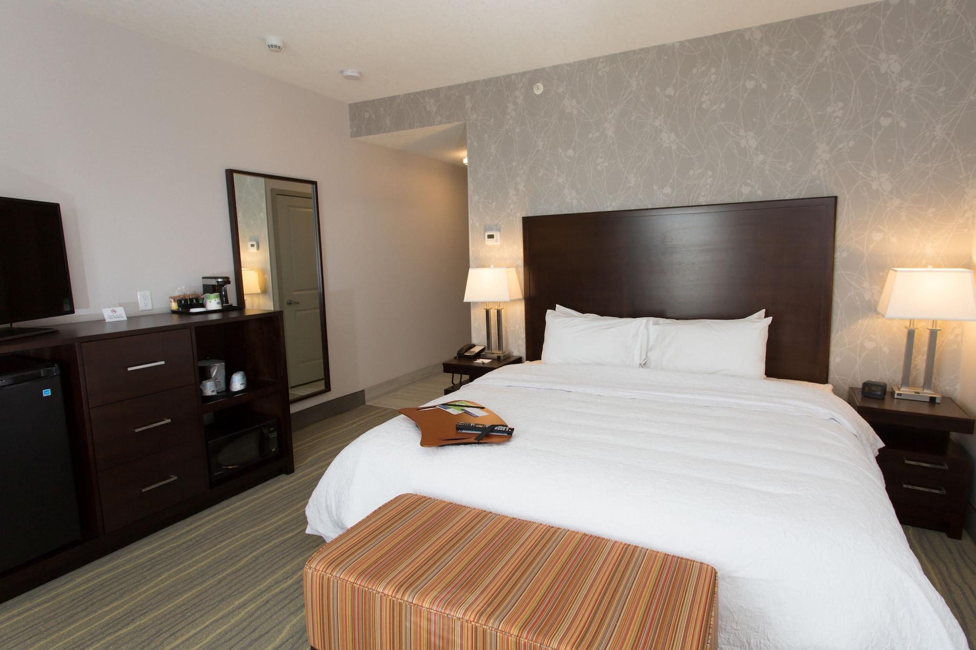Hampton Inn By Hilton Lloydminster Eksteriør billede