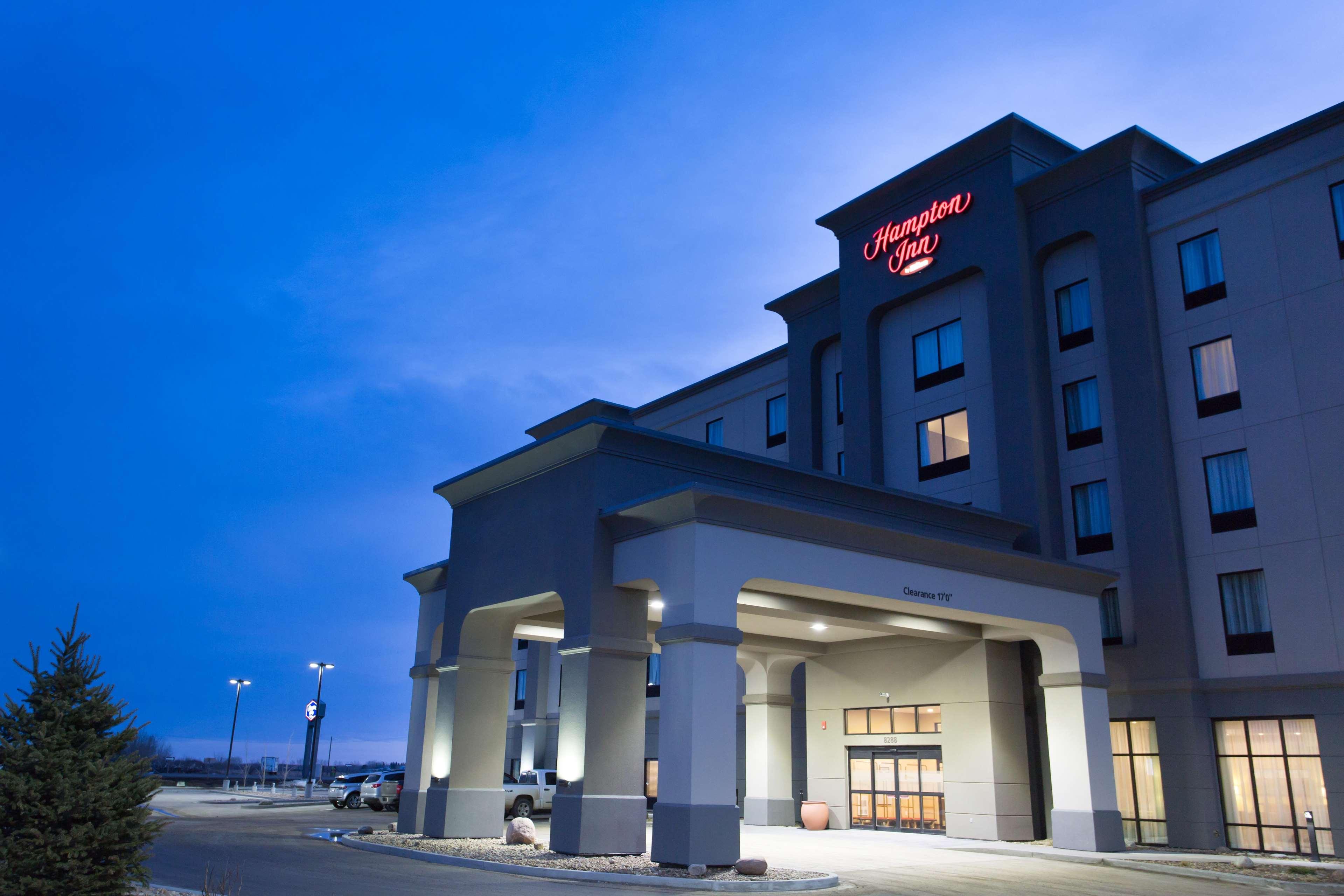 Hampton Inn By Hilton Lloydminster Eksteriør billede