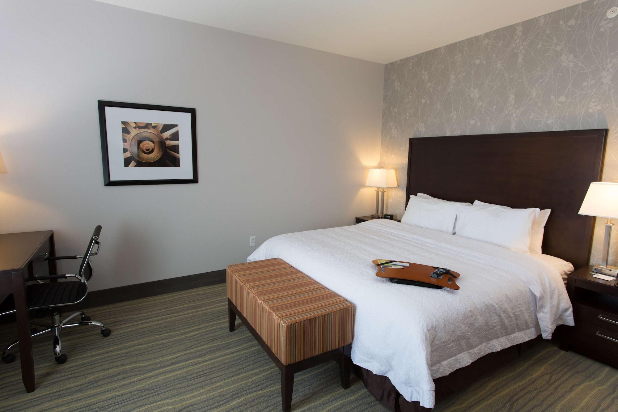 Hampton Inn By Hilton Lloydminster Eksteriør billede