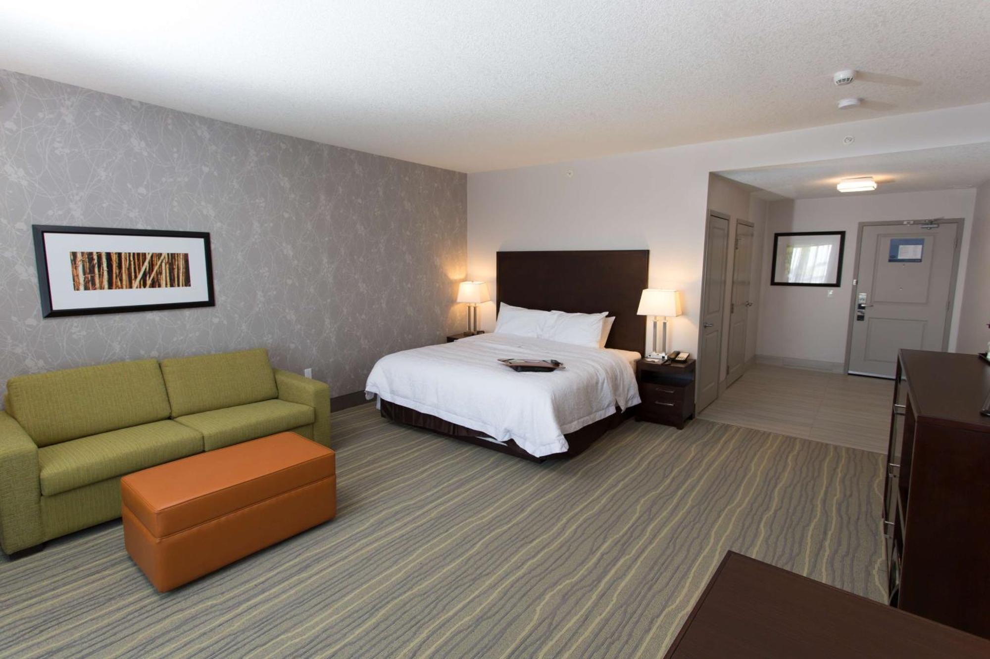 Hampton Inn By Hilton Lloydminster Eksteriør billede